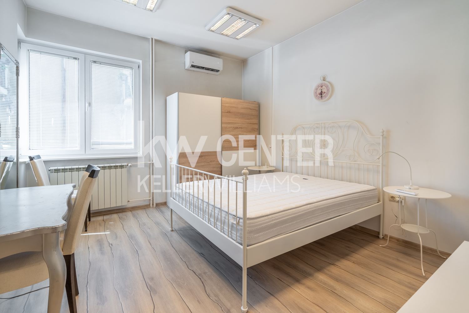 3 стаен апартамент за продажба