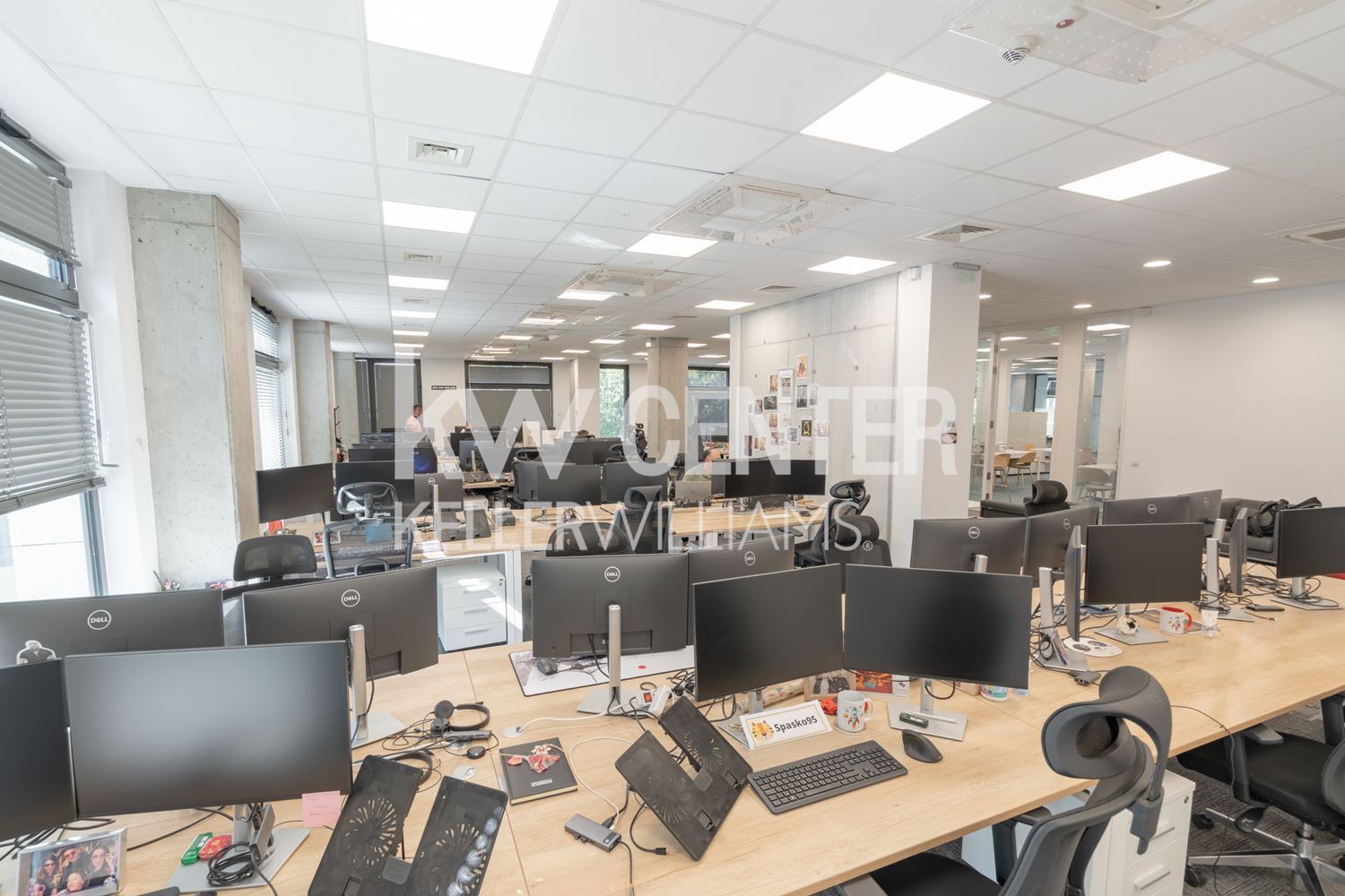 1711 m² офис под наем