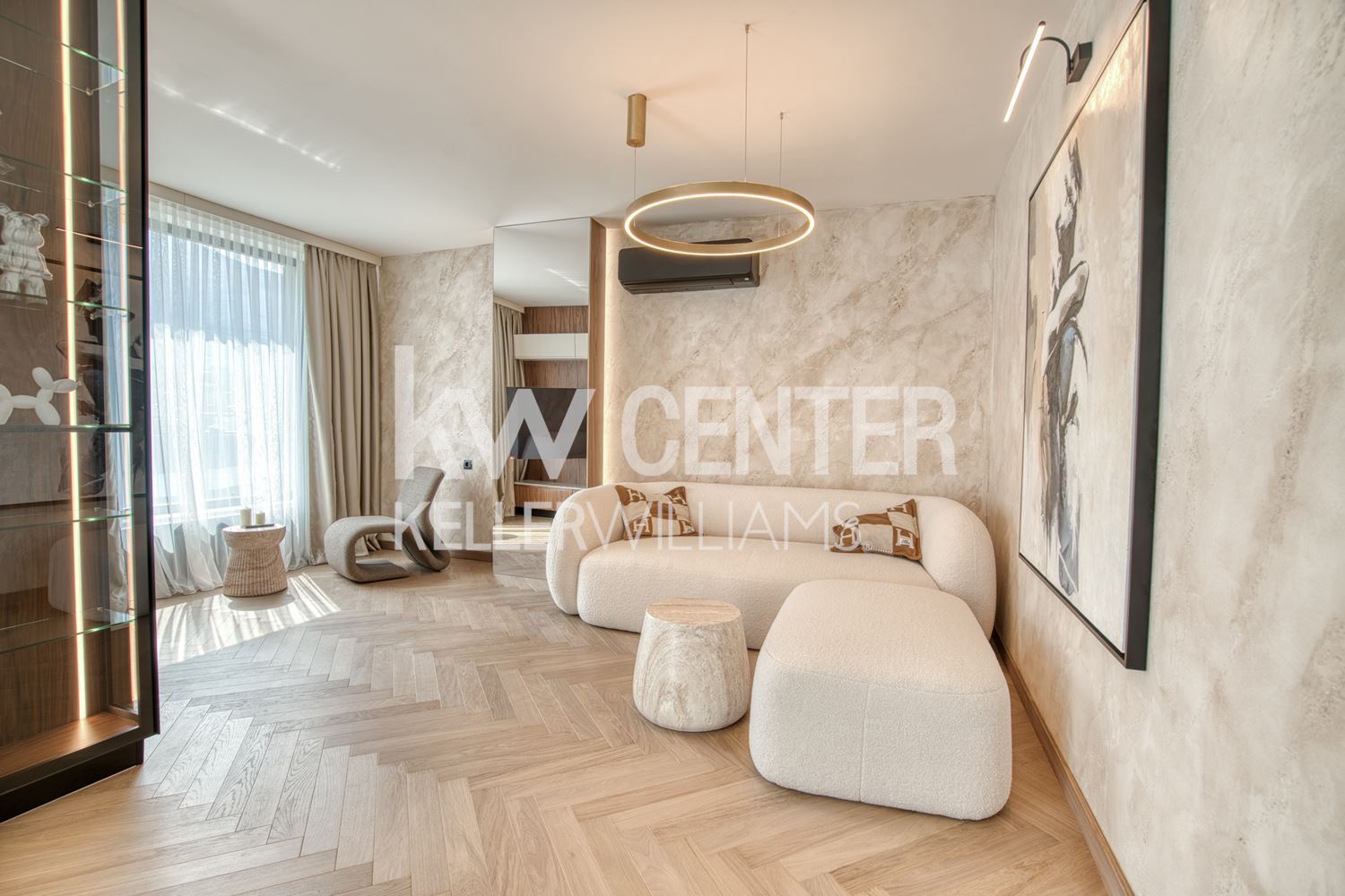 3 стаен апартамент за продажба