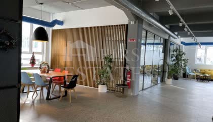 530 m² офис под наем