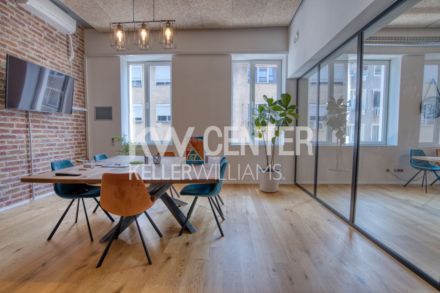 530 m² офис под наем