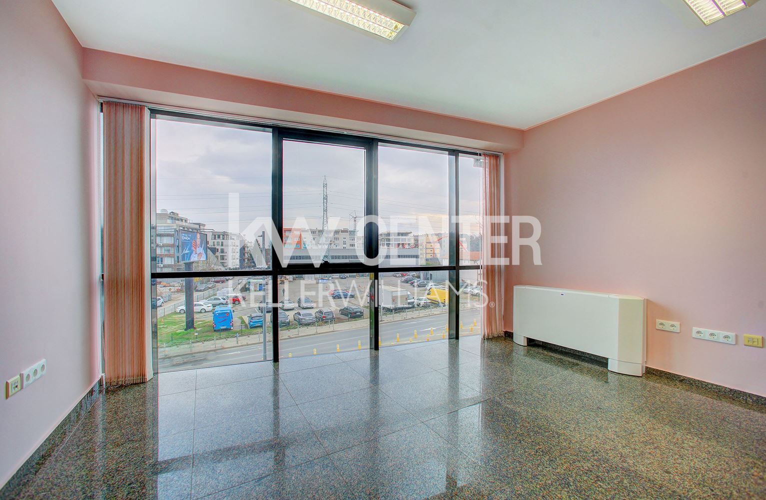 250 m² office for rent