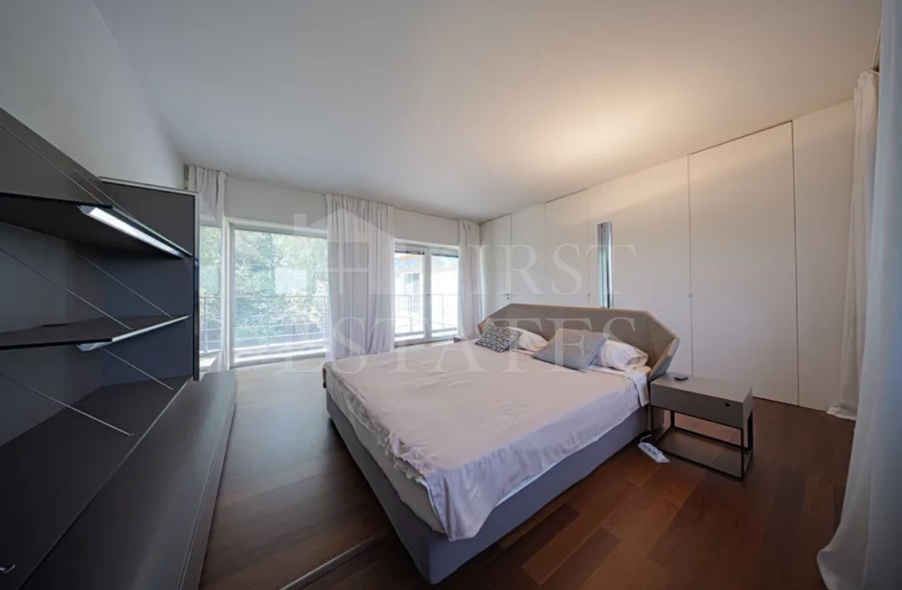 5 + bedroom house for sale