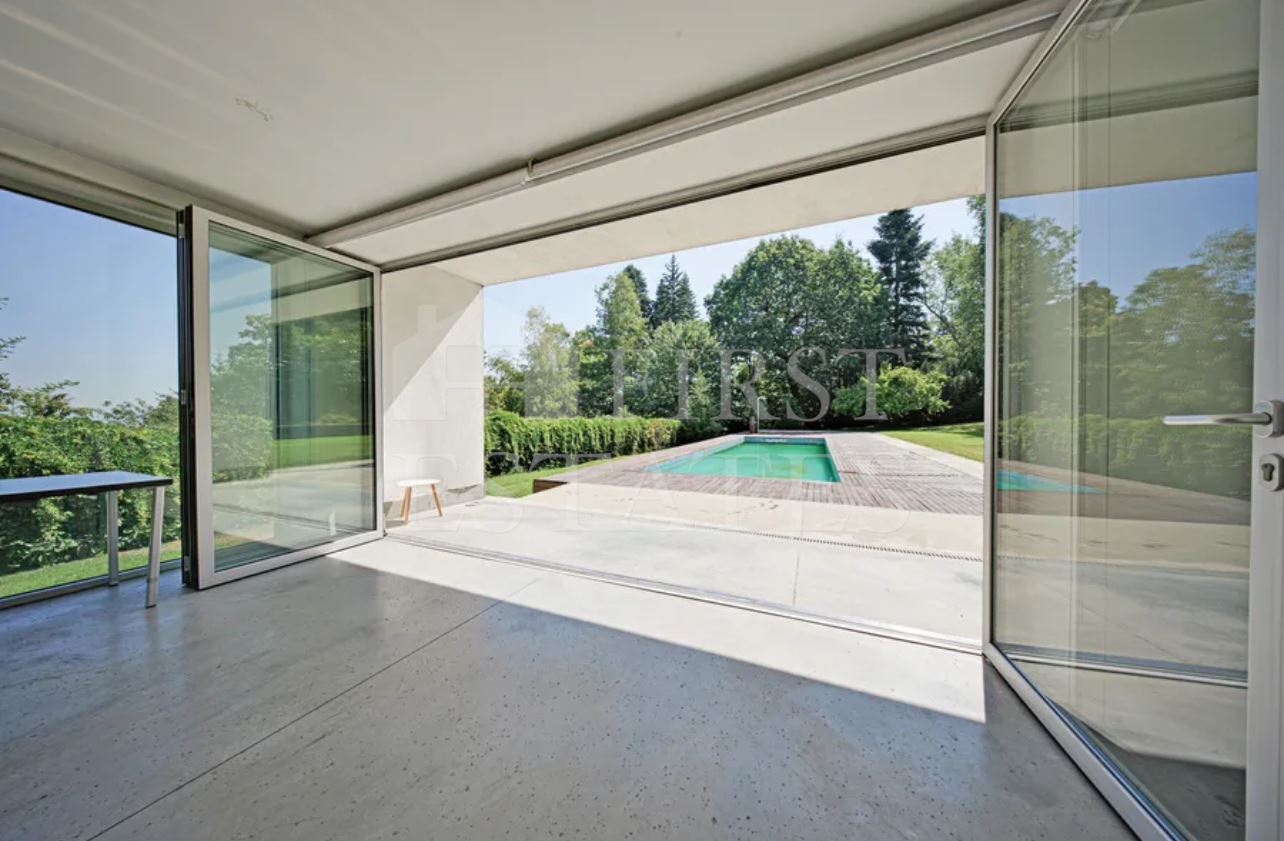 5 + bedroom house for sale