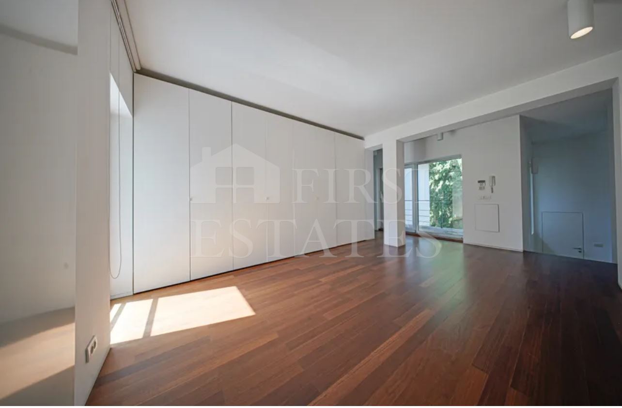 5 + bedroom house for sale