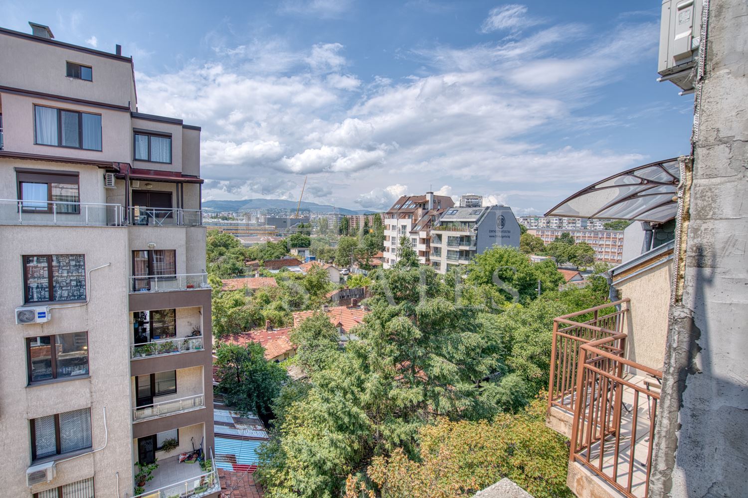 Maisonette for sale